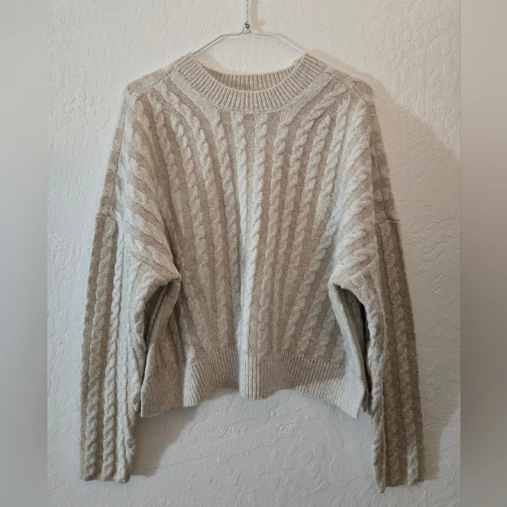 House of Harlow 1960 | Cream Chunky Cable Knit Sweater Sz M